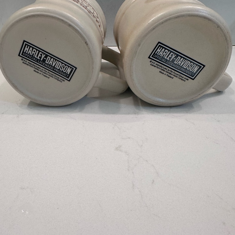 Harley-Davidson Cream and Brown Ceramic Mugs - Picture 3 of 6